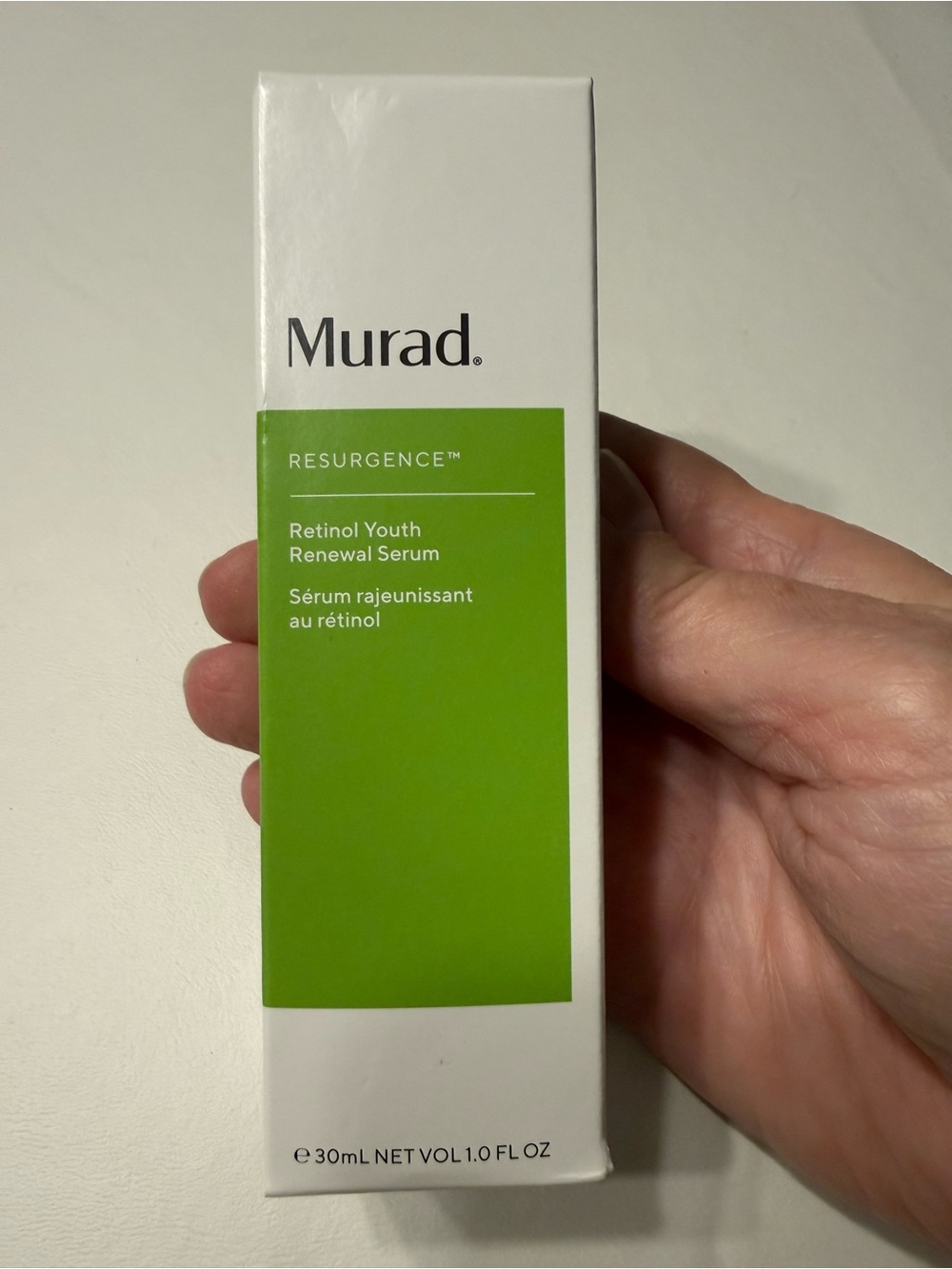 Murad Retinol Youth Renewal Serum - Green and White